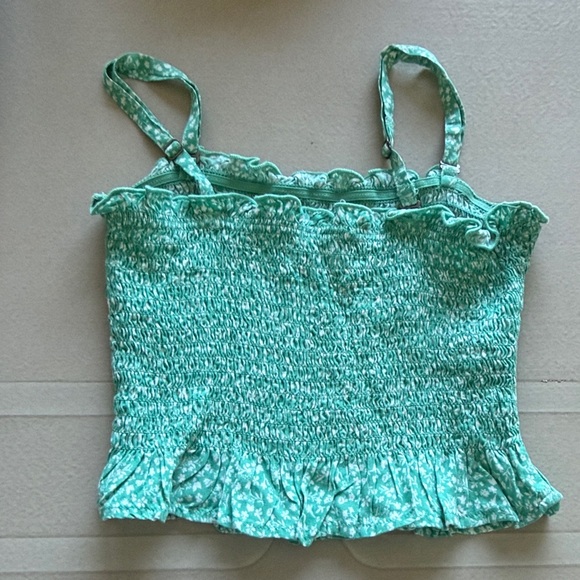 Hollister Juniors Smocked Floral Ruffle Cami Top in Mint Green - Picture 4 of 5
